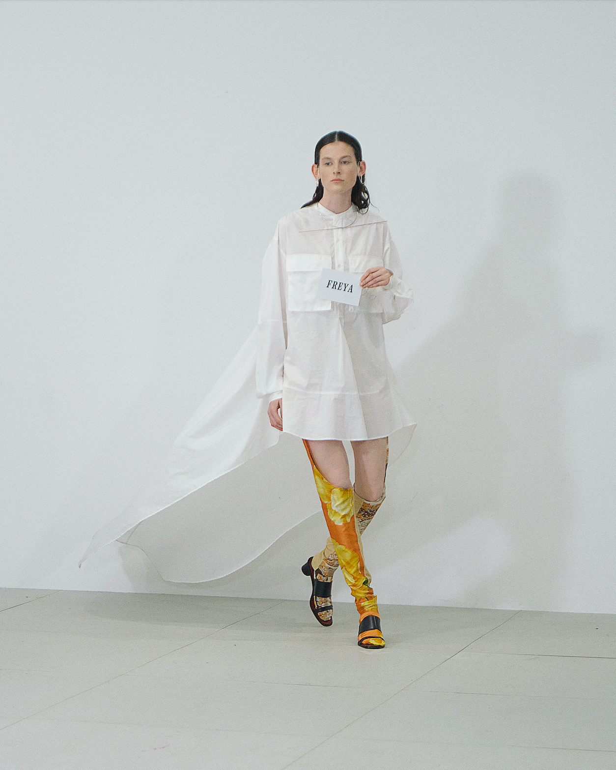 Nadine-misterit-white