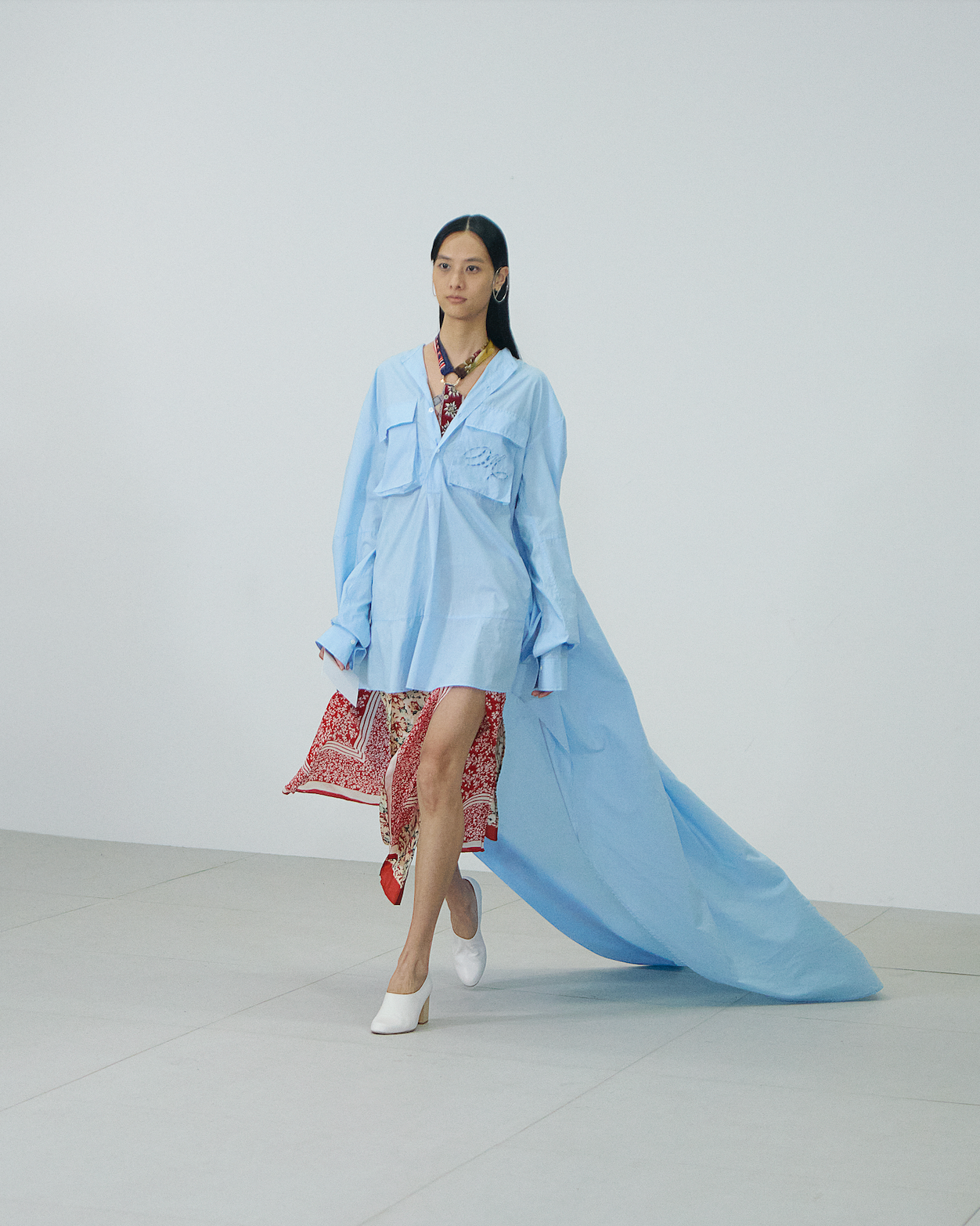 Nadine-misterit-blue