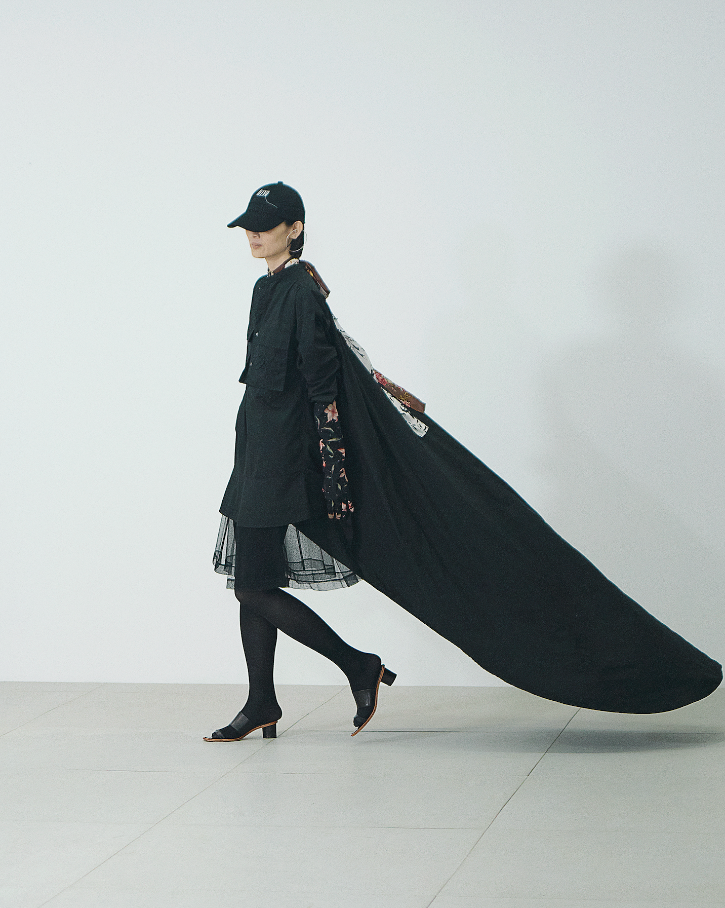 Nadine-misterit-black