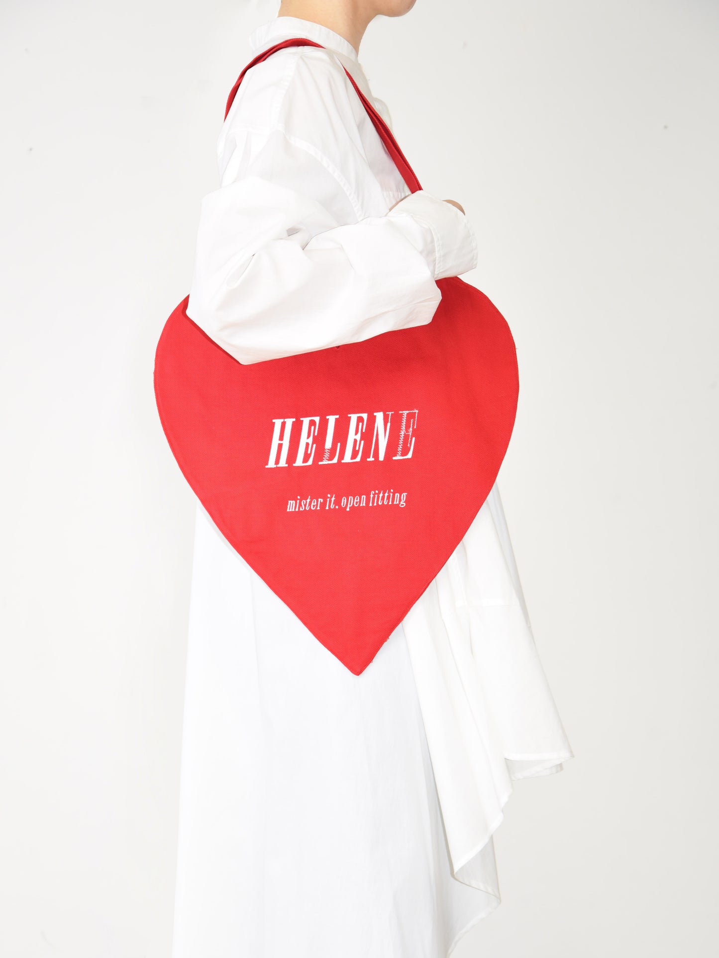 HELENE-tote-misterit-red