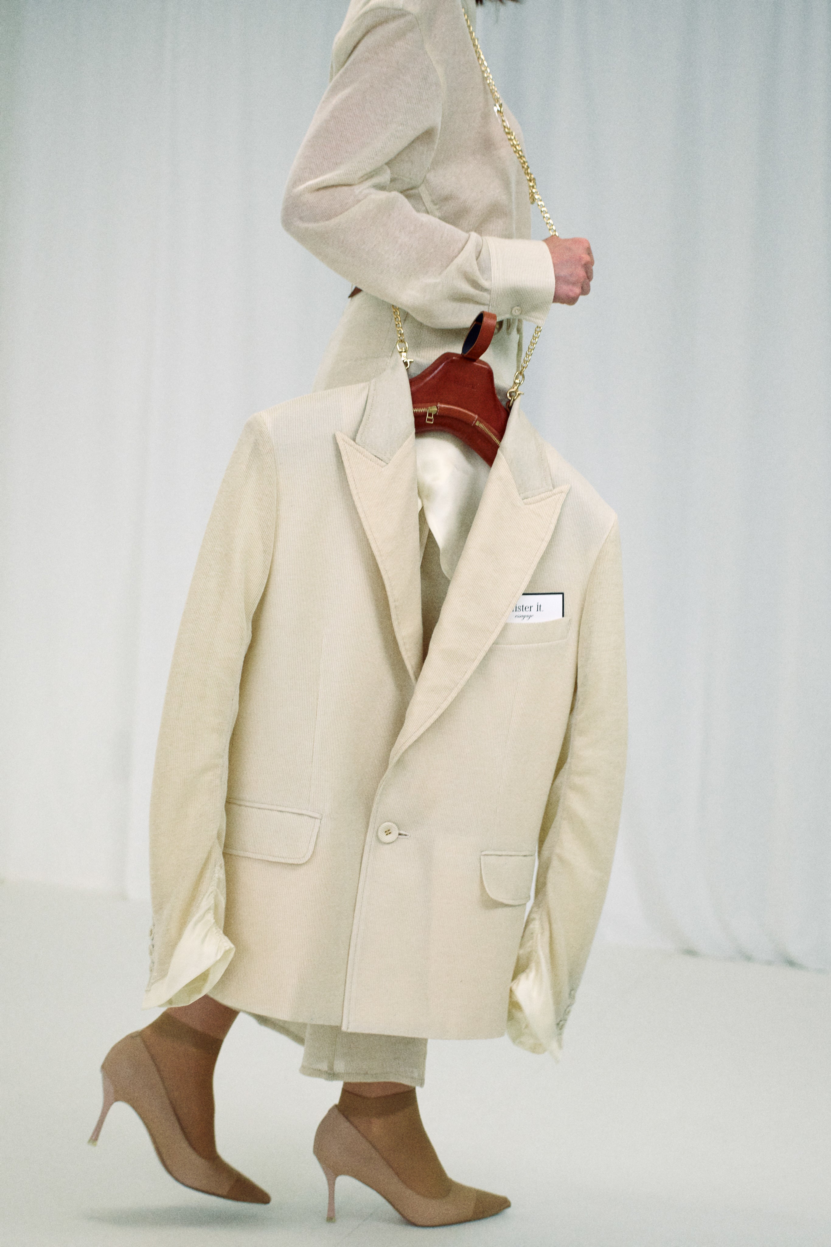 mister it.] Alistair-essayage – misterit